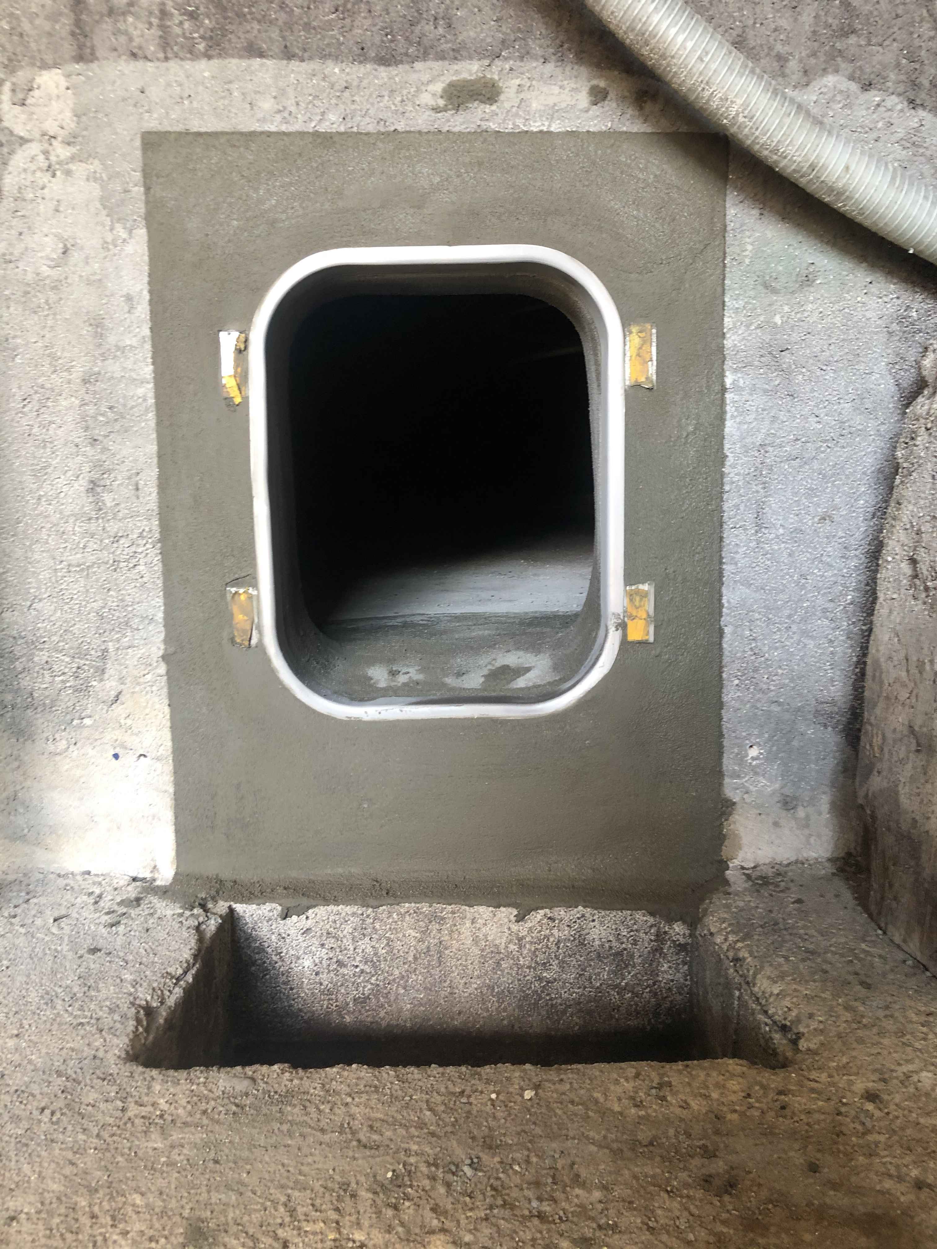 Installation d’une porte dans une cuve béton 5